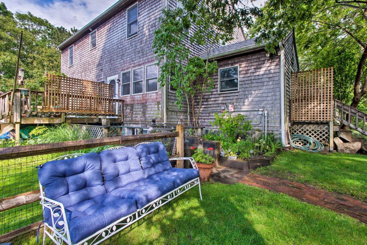 Marthas Vineyard Apt About 1 Mile To Inkwell Beach! أوك بلوفس المظهر الخارجي الصورة